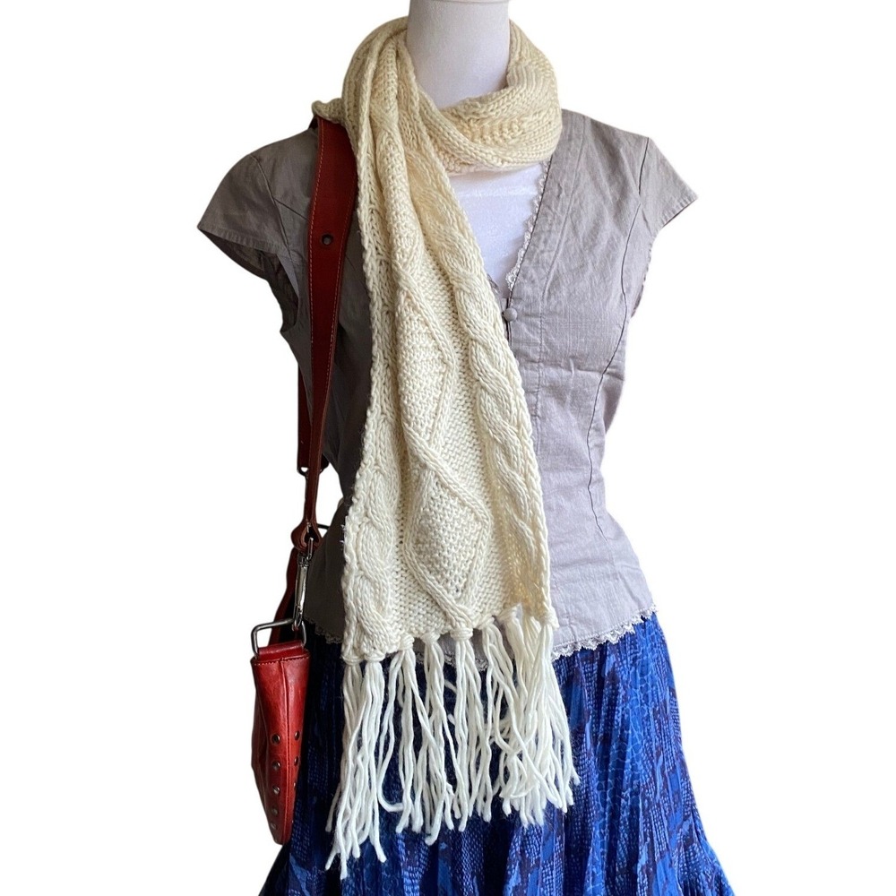 Chunky Cable Knit Cream Scarf Fringe Tassels Preppy Winter Layering Heritage Y2K